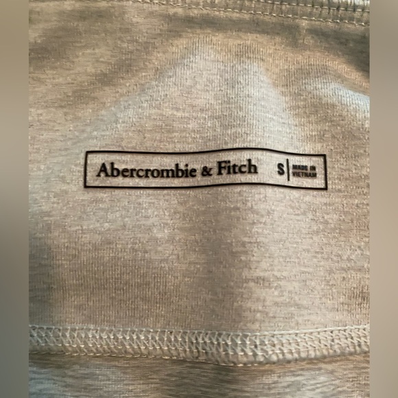 Abercrombie & Fitch Gray and White Leggings. Size S - Picture 5 of 5